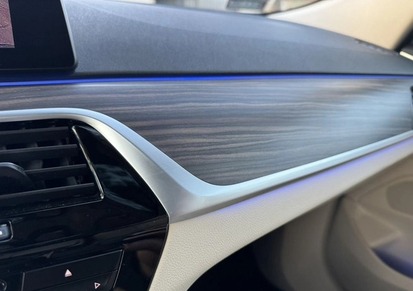 BMW 6GT cena 172900 przebieg: 86000, rok produkcji 2019 z Łaskarzew małe 407